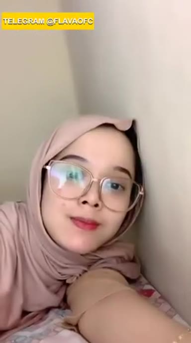 Video Viral Ukhty Hijab Pamer Apem Pink Mulus Abg Yang Menggemaskan